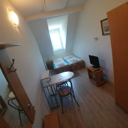 Kv Apartmans Varsavska Hotel apartamentowy