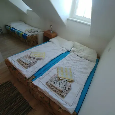 公寓式酒店 Kv Apartmans Varsavska 卡罗维发利