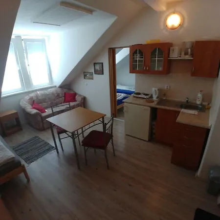 Kv Apartmans Varsavska Karlowe Wary