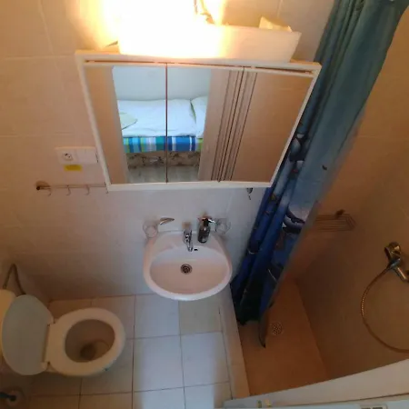 Kv Apartmans Varsavska 公寓式酒店