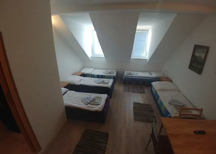 Kv Apartmans Varsavska 3* Karlowe Wary