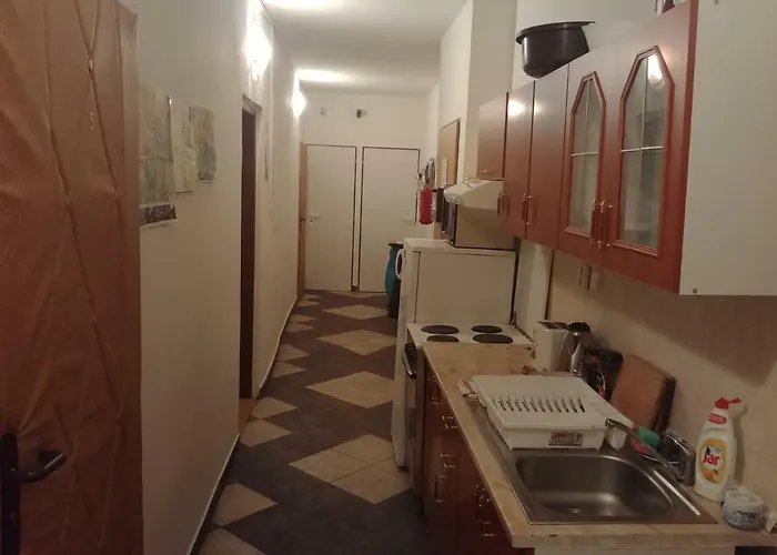 Hotel apartamentowy Kv Apartmans Varsavska 3*