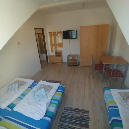 Kv Apartmans Varsavska Hotel apartamentowy Karlowe Wary