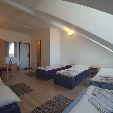 Kv Apartmans Varsavska 3* Karlowe Wary