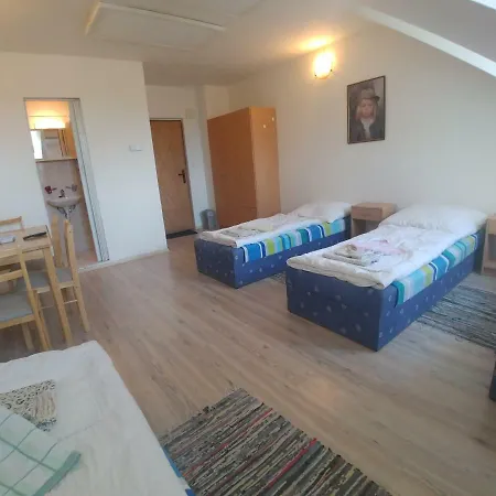 Aparthotel Kv Apartmans Varšavská Karlovy Vary