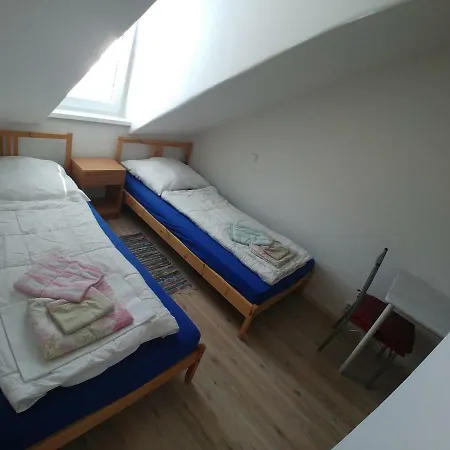 Kv Apartmans Varšavská Aparthotel