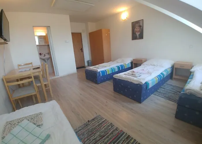 Aparthotel Kv Apartmans Varšavská Karlovy Vary