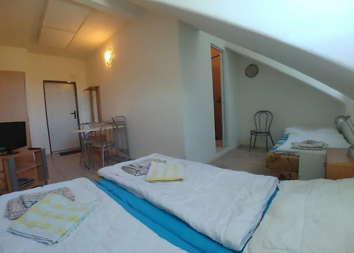 Kv Apartmans Varsavska 3*